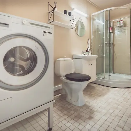 Modern Flat In Centre