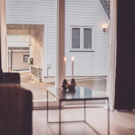 Modern Flat In Centre *