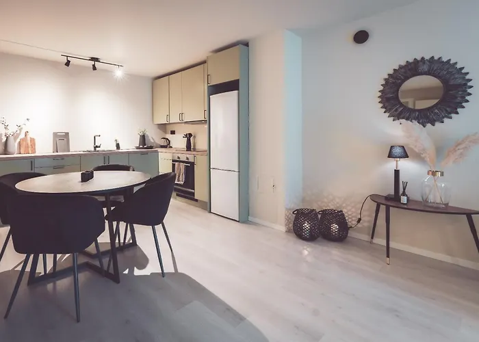 Modern Flat In Centre